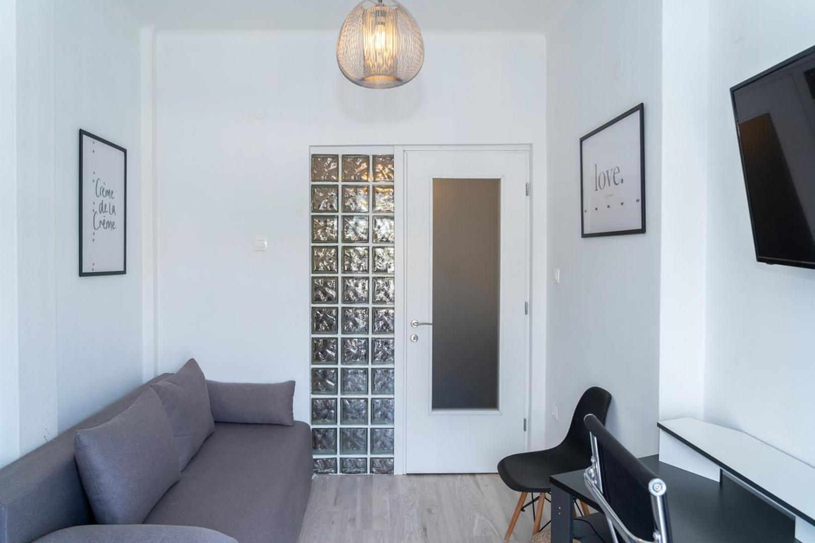 Kosmos Service Apartment Near Turkish Consulat And Saint Dimitrious Church With Additional Cost Parking Thessalonique Extérieur photo